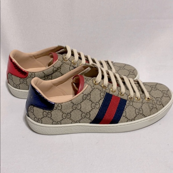 Gucci - Ace GG Supreme sneaker - Picture 2 of 8